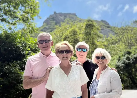 Four guests enjoying a sunny day in Sintra
