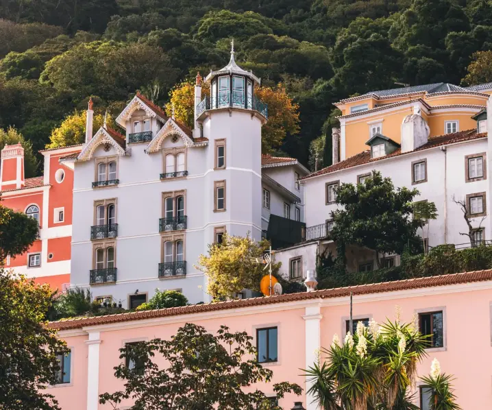 Experience Sintra on Foot + National Palace Ticket
